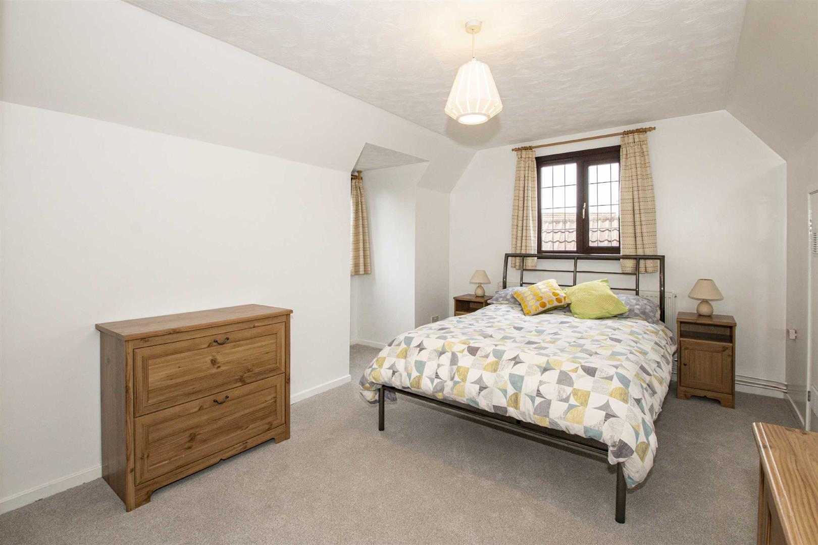 Caesars Close, Bancroft, Milton Keynes